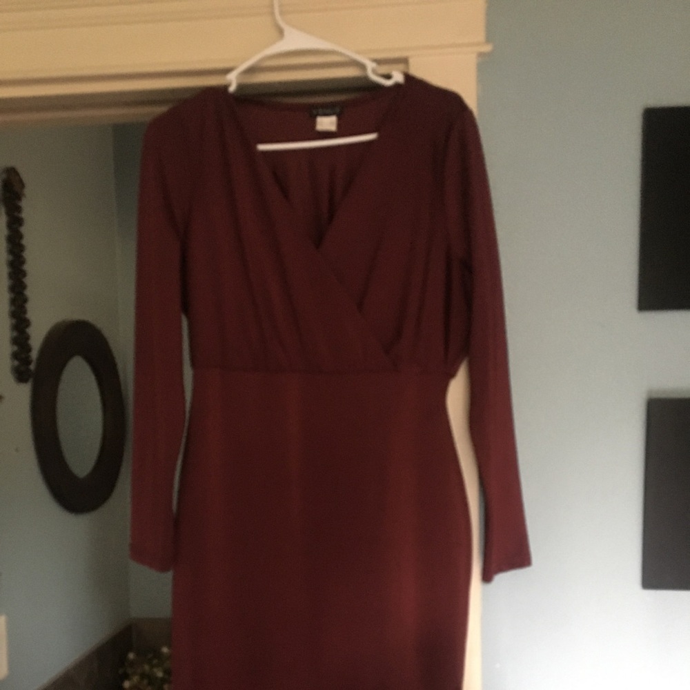 VENUS burgundy cocktail dress✨